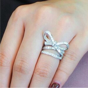 Elegant Silver Bow Ring N1088